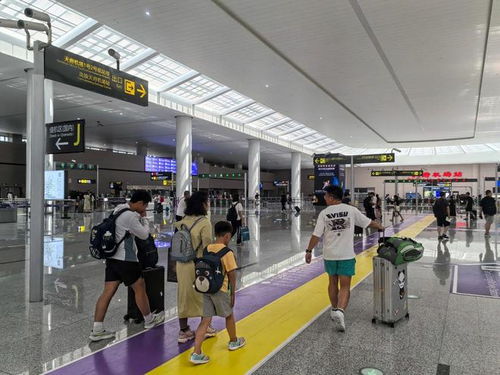 一人帶三娃乘機難題引發關注，多家航司回應兒童乘機政策